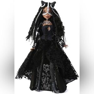 Marvel Black Panther'Fan Girl' Action Figure Doll by Madame Alexander/collectors